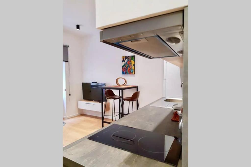 טיראנה Lina -Tia Lovely New Bazaar Apartment מראה חיצוני תמונה