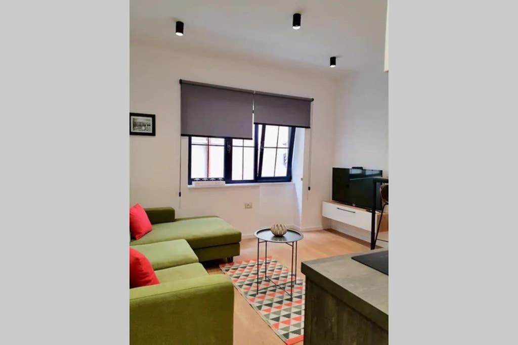 טיראנה Lina -Tia Lovely New Bazaar Apartment מראה חיצוני תמונה