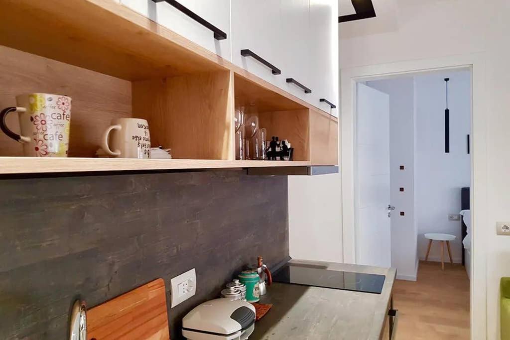 טיראנה Lina -Tia Lovely New Bazaar Apartment מראה חיצוני תמונה